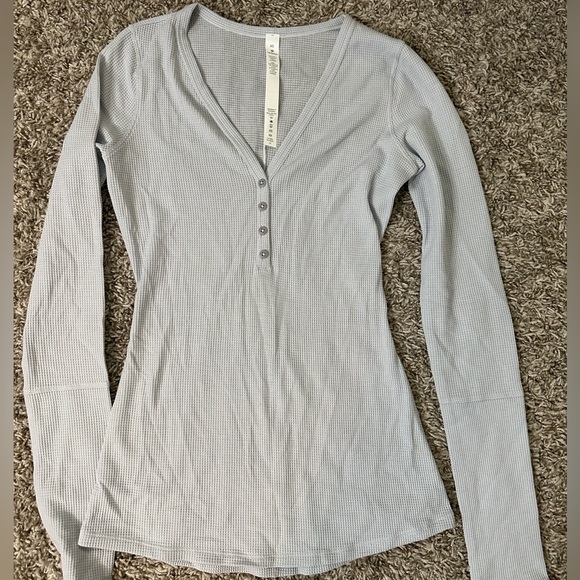 lululemon athletica Gray Long Sleeve Tee - Picture 8 of 8